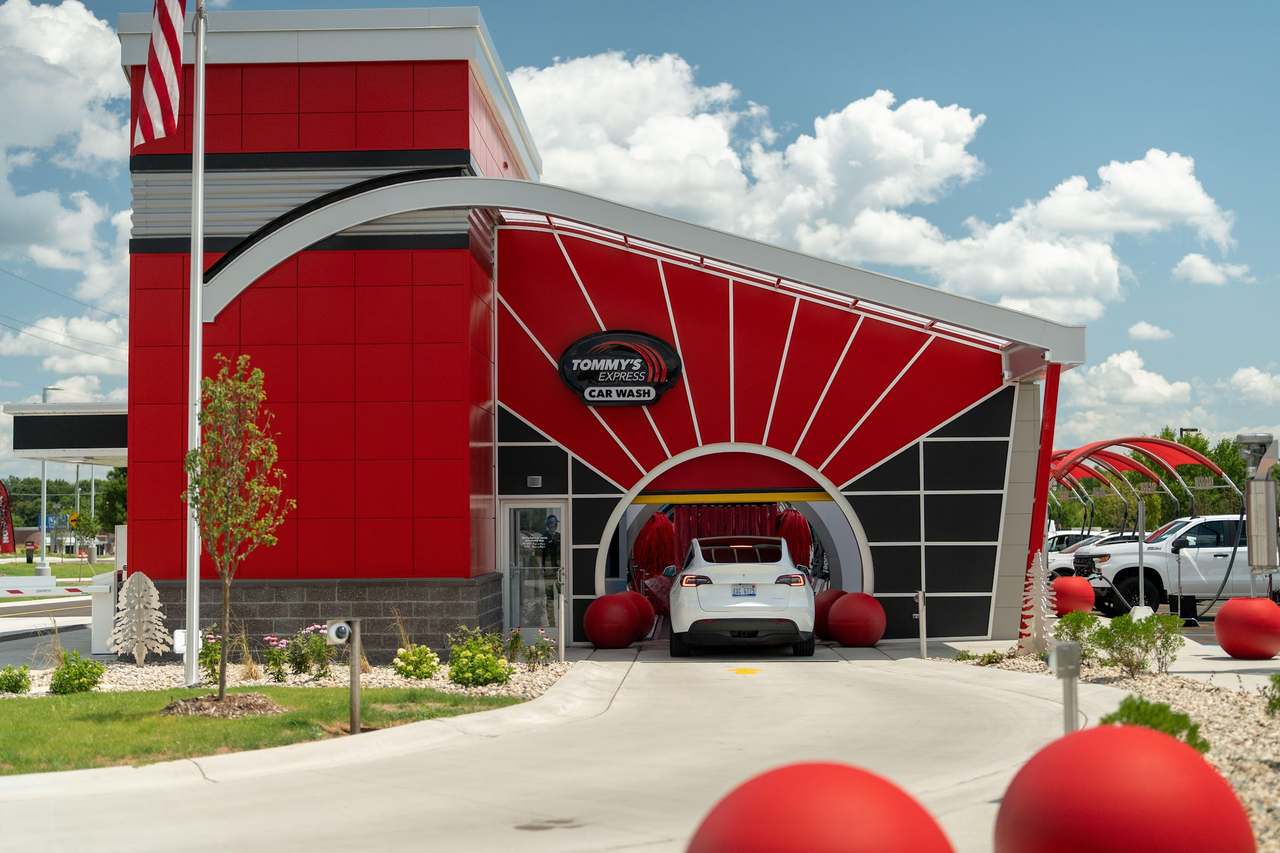 Tommy's Express® Car Wash — photo 2