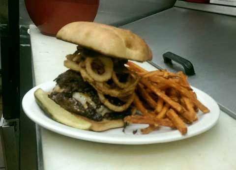 Nuckleheadz Bar & Grill — photo 2